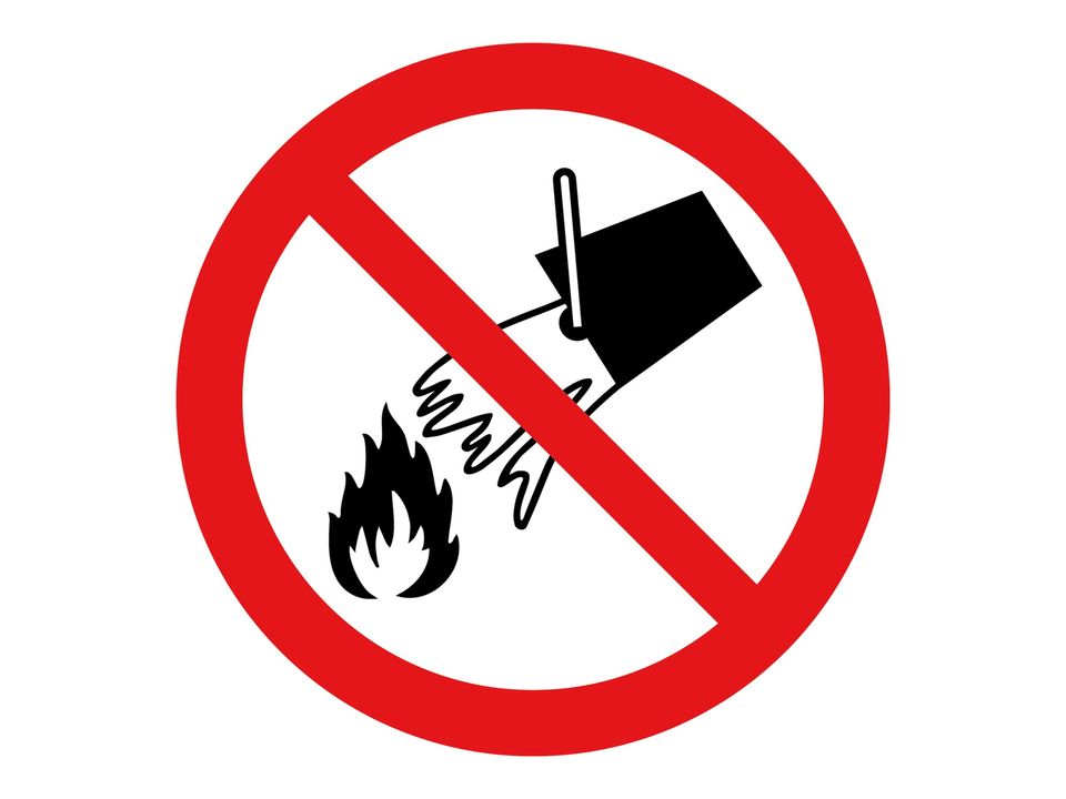 Verboden vuur te blussen met water sticker